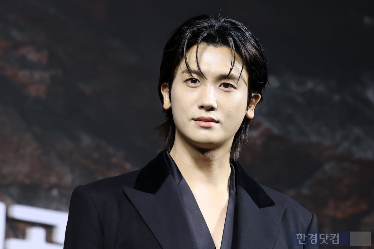 회당 5억?4억? <b>박형식 출연료 논란</b>, 제작사·소속사 모두 "사실무근"