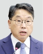 檢총장 대행, 검찰청 폐지 반대…"헌법 규정된 檢 지우는건 오점"