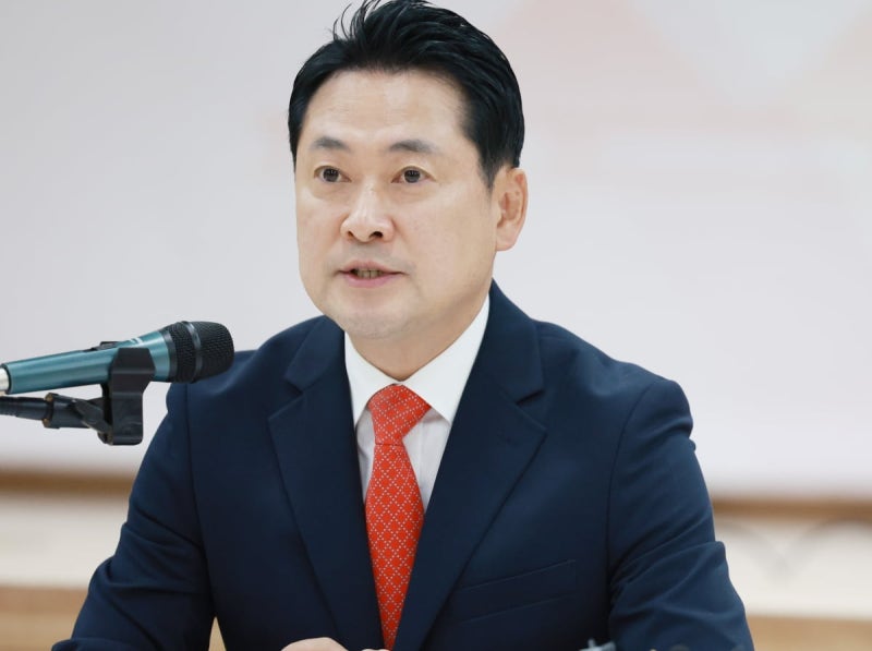 <b>장동혁</b>, <b>전산망 마비</b> 비판…"입법독재 몰두하다 민생에 구멍"