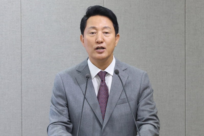 <b>한강버스</b> 운항 <b>중단</b>…<b>오세훈</b> "시민 여러분께 송구" [종합]