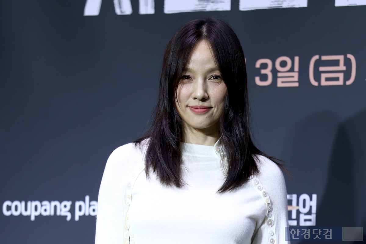 <b>이효리</b> "'<b>저스트 메이크업</b>' MC 위해 전현무·김성주 모니터"