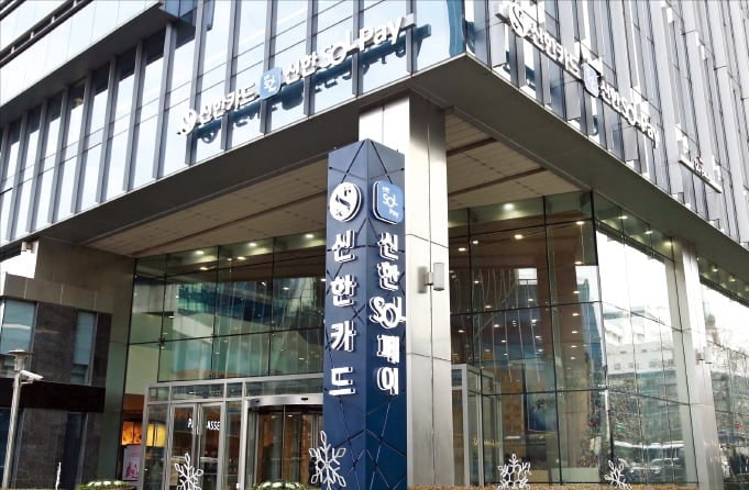 생성형 AI 탑재한 자동상담 '아이쏠라' 구축