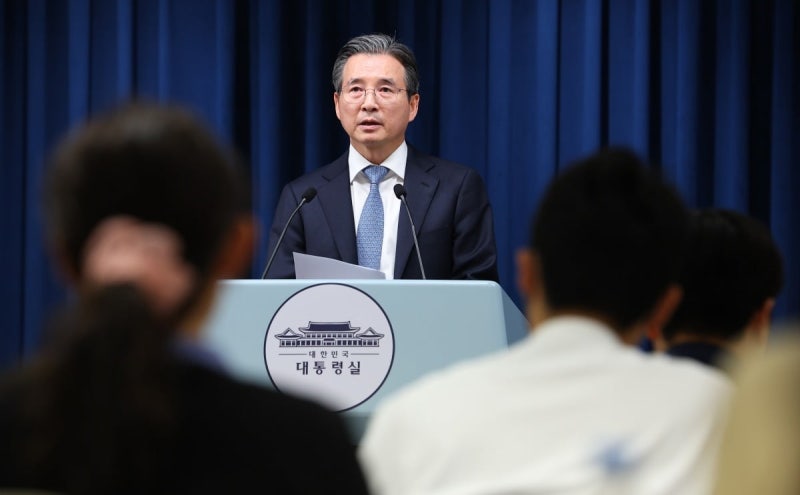 李 대통령, <b>AI</b> 투자 관련 "<b>금산분리</b> 등 규제<b>완화</b> 검토 가능"