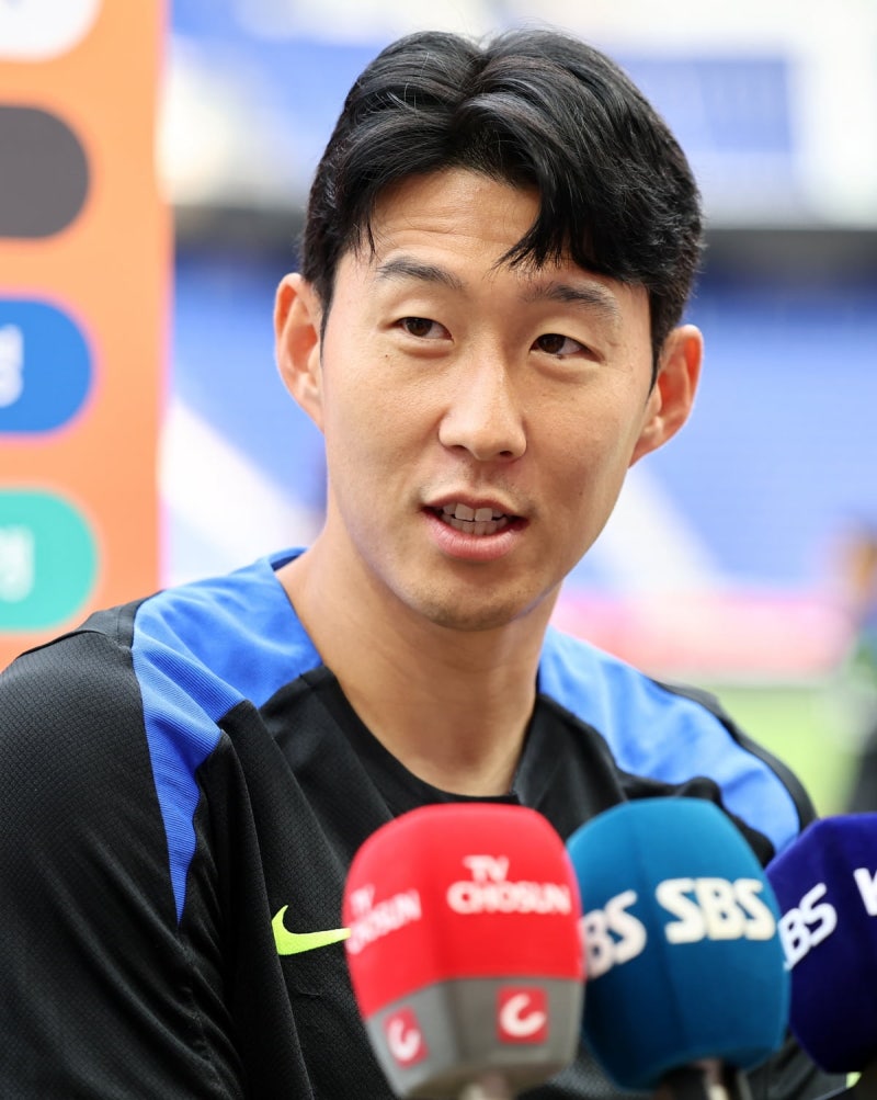 <b>손흥민</b>, '역대 <b>최고</b>의 <b>골잡이</b>' 후보 올랐다…호날두·앙리와 나란히