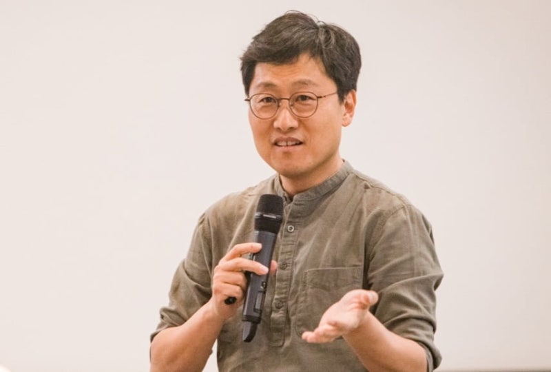 '알쓸신잡' <b>김상욱</b> 교수, 중환자실 입원…"<b>심근경색</b> 직전"