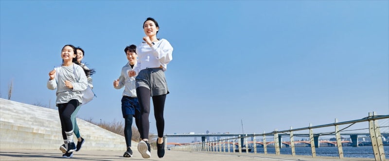 시원한데 걸을까, 달릴까…잠깐, 준비운동부터 합시다