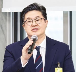 홈플러스 추가 사재 출연 압박에 선그은 김병주