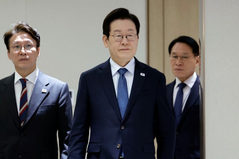 코스피 '연일 신고가'…李 대통령 "이게 정상, 더 오를 수 있어"