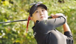 中 리슈잉 '70전 71기' 생애 첫 우승