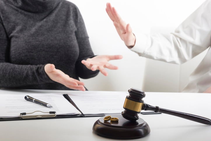 법원 "노무사의 형사사건 성공보수 계약 무효"