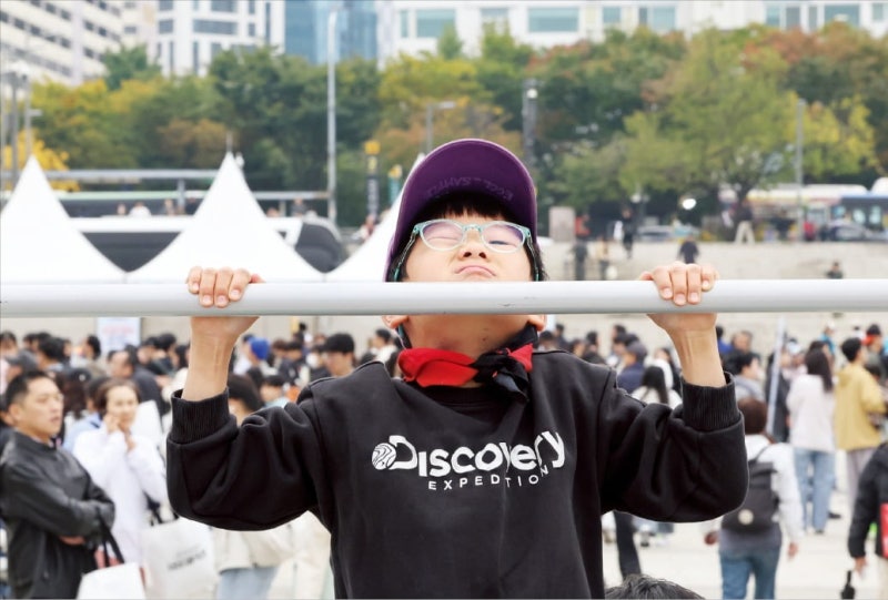 서울 '9988 체력장', 2000여명 몰려 성황