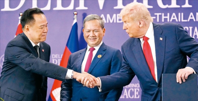 베선트 "성공적 프레임 마련"…美·中 '희토류·농산물' 협상 마무리 [APEC 2025]