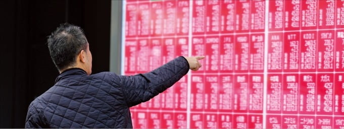 '사나에노믹스' 기대에…닛케이 50000선 돌파