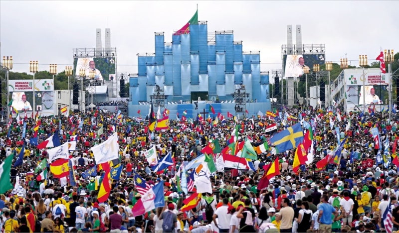 교황, 2027년 서울로…분단의 땅서 '평화기도' 올린다