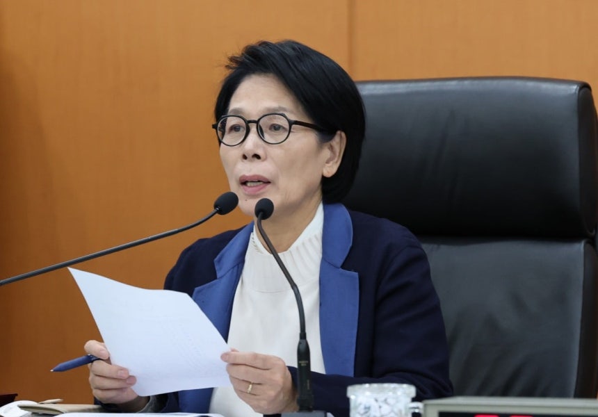 최민희 위원장이 24일 대전 한국전자통신연구원(ETRI)에서 열린 국회 과학기술정보방송통신위원회 국정감사를 주재하고 있다. / 사진=뉴스1