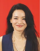 [이 아침의 영화감독] 28년 실력파 배우, 영화감독으로 변신