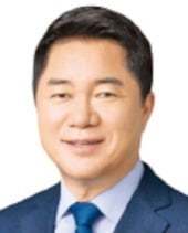 [한경에세이] 사람이 중심되는 경제