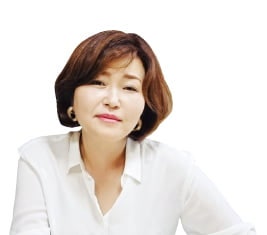 [책마을] 오지은 "도서관은 책 사주는 기관? 독자를 생산하는 공간!"