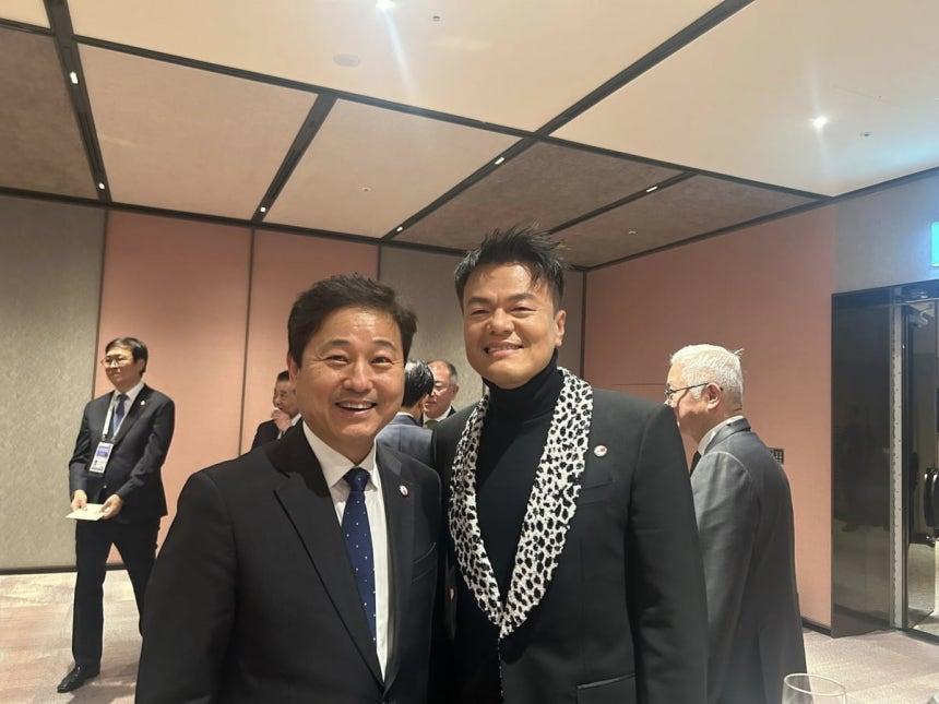 김영배 더불어민주당 의원과 박진영 대중문화교류위원장. 사진=김영배 의원 페이스북