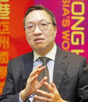 "홍콩 '국제중재지'로 거듭난 건 비자 완화 등 제도 지원 늘린 덕"