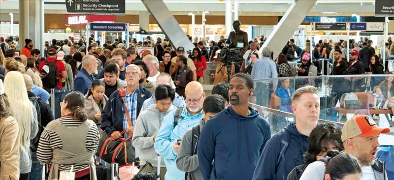 공무원 '4100명' 무더기 해고 통보…"월급도 못 준다" 발칵