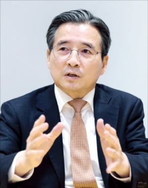 김용범 "필사적으로 주택 공급할 것"