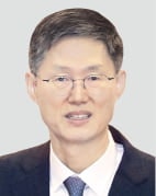 문형배 "국민 신뢰받는 기관, 권한 더 가져가야"