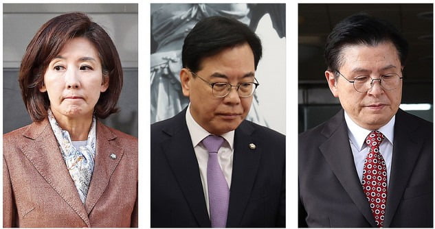 < '굳은 표정'의 국힘 전현직 의원들 > 나경원 국민의힘 의원(왼쪽부터), 송언석 원내대표, 황교안 전 국무총리 등이 20일 서울남부지방법원에서 열린 2019년 국회 패스트트랙(