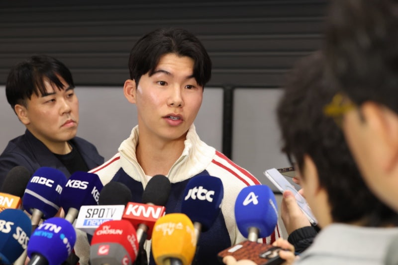 '부친 빚투 <b>논란</b>' <b>김혜성</b>…'인터뷰 중단' 사태에 입 열었다