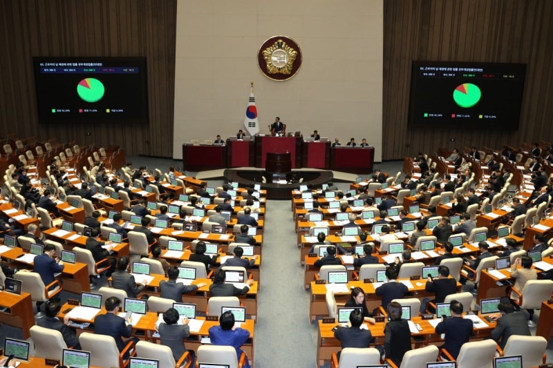 76년 만에 사라지는 <b>공무원</b> '복종 의무'…개정안 내용은?