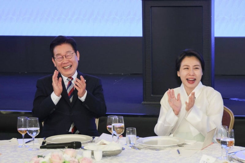 李 "이재명 흉봐도 괜찮다"…<b>튀르키예 동포</b>와 타운홀미팅