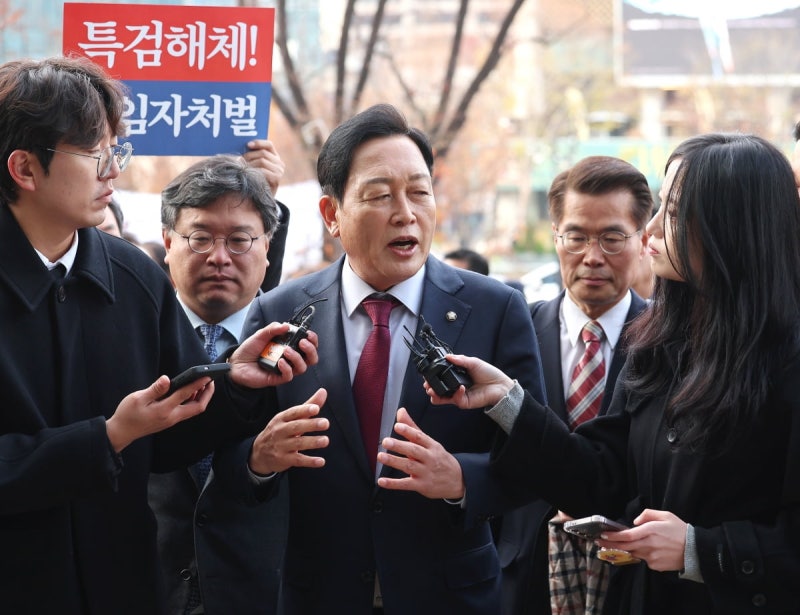 '양평 개발특혜' <b>김선교</b> 의원 <b>특검 출석</b>…"강압수사" 반발 [<b>특검</b> 브리핑...