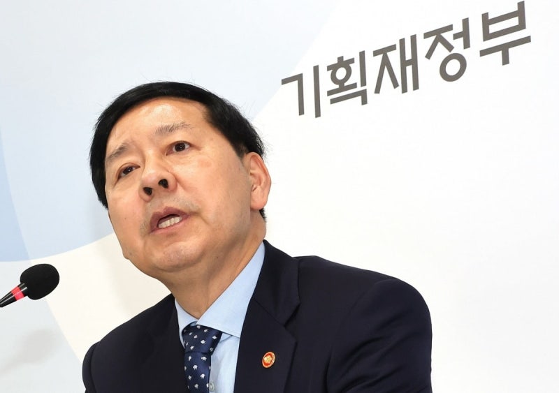 구윤철 "<b>연금</b> 해외자산, 외환보유액보다 많다"…'<b>국민연금</b> 역할론' 강조