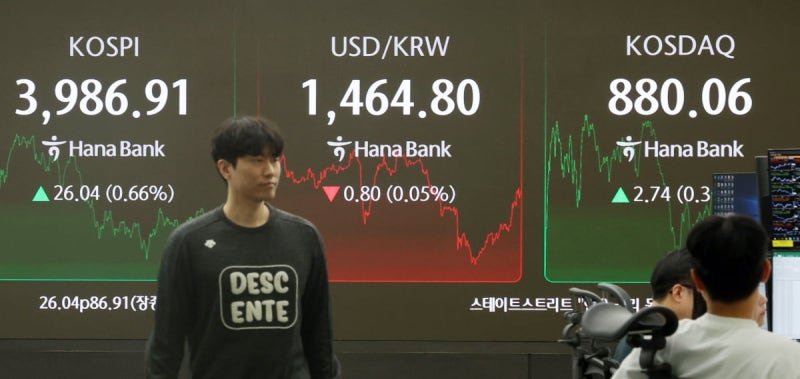 "다음 동력은 실적"…'<b>쇼크</b>' 반복된 4분기 계절성 넘어설까 [분석+]