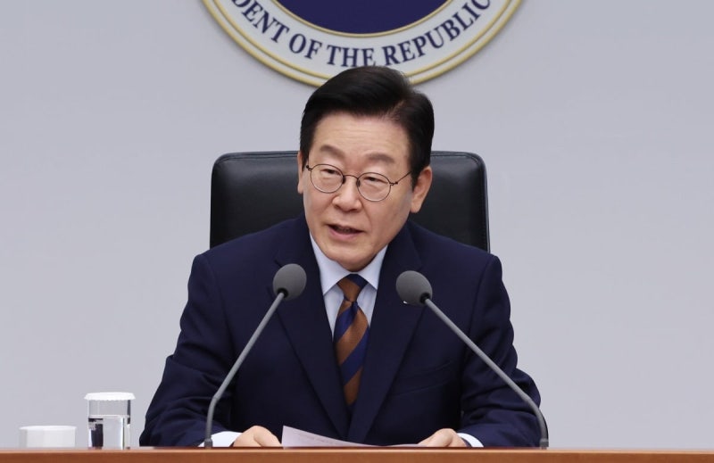 李대통령, 취임 후 첫 <b>국정원 방문</b>…"실력·힘 충분히 쓰도록 지원"