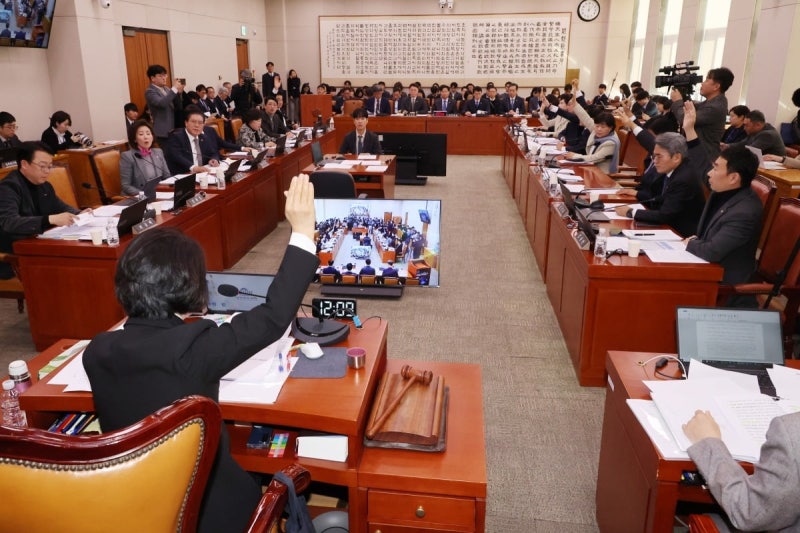 법사위, <b>내란전담재판부</b>·법왜곡죄 법안 與 주도 통과