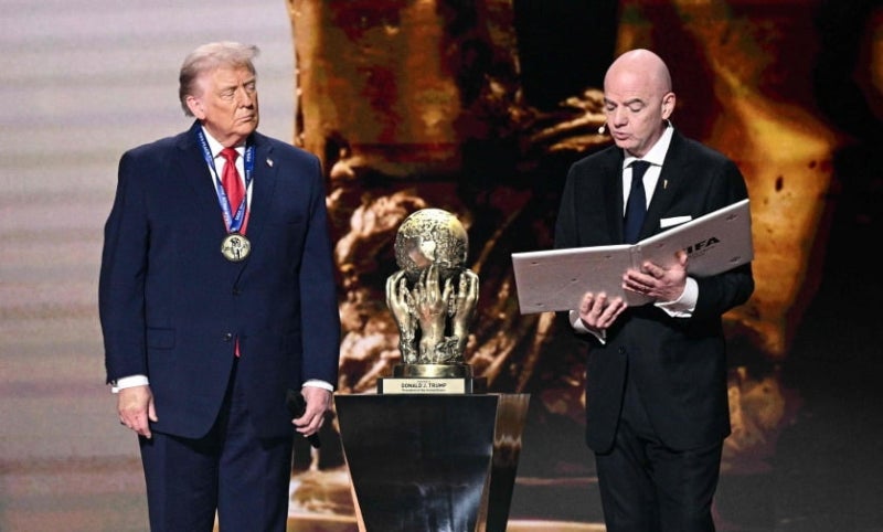 <b>트럼프</b>, 신설 <b>FIFA 평화상</b> 수상…"내 인생의 큰 영예"