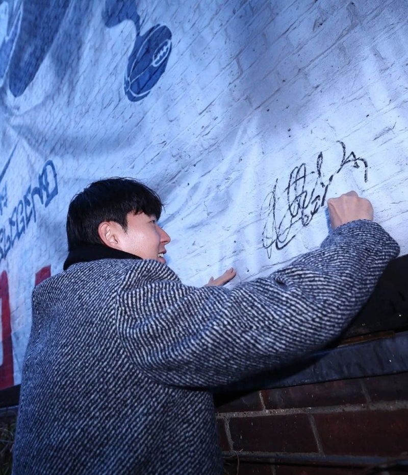 '10년의 레전드' <b>손흥민</b>, <b>토트넘</b> 귀향…"항상 함께할 것"