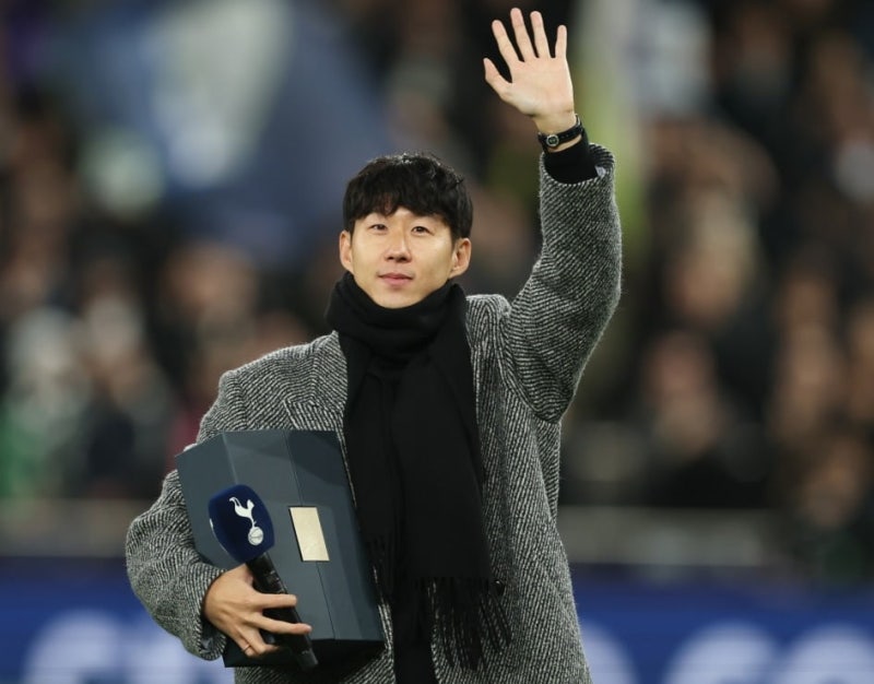 '10년의 레전드' <b>손흥민</b>, <b>토트넘</b> 귀향…"항상 함께할 것"