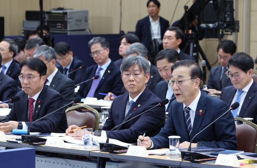 김윤덕 국토교통부 장관이 12일 국토교통부 업무보고에서 발언하고 있다.사진=대통령실사진기자단