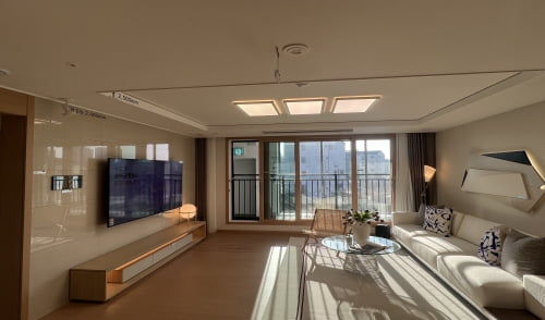 경기 이천 중리택지지구에 조성되는 '이천중리 금성백조 예미지' 견본주택 실내 유니트의 모습.손주형 기자