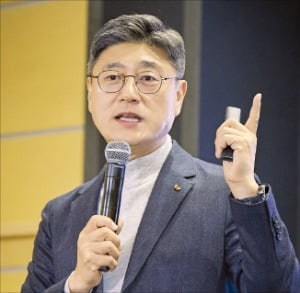 "CEO는 '최고 변화관리 책임자'…빅테크 속도로 SKT 바꾸겠다"