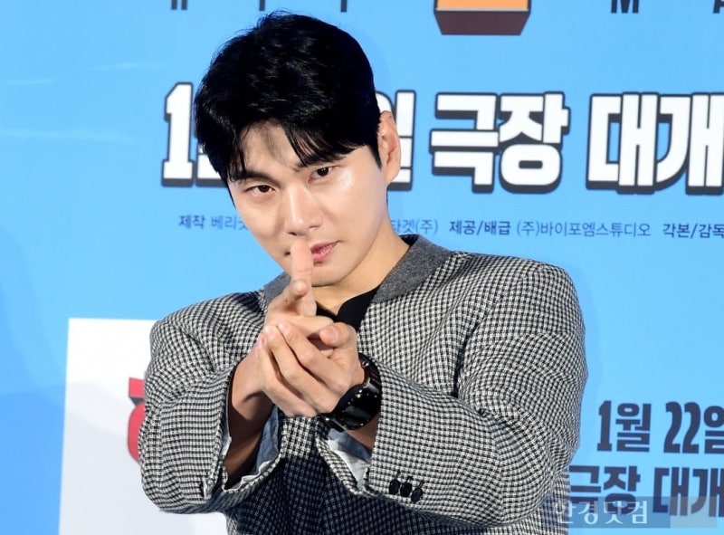 <b>이이경</b>, '<b>놀면 뭐하니</b>' <b>하차</b>에 '유재석 배후설'…진실은