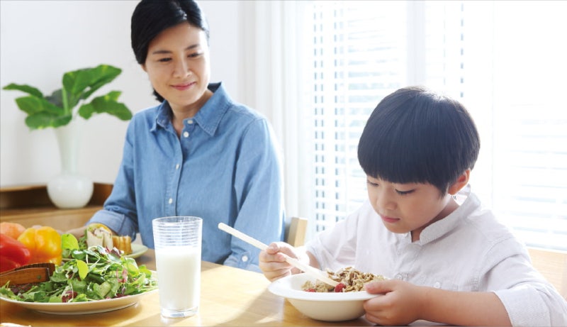 우유자조금관리위원회 "가격보다 품질"…국내생산·빠른 유통 믿고 '신선우유' 찾는다