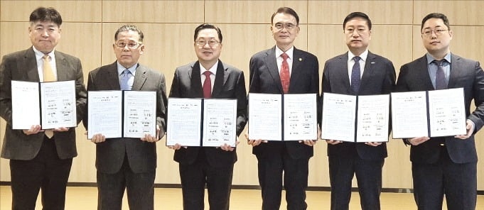 국내 첫 '국방 AI 기지'…블랙웰 3만장 투입