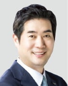 웅진그룹 차남 윤새봄 3년 만에 부회장 승진