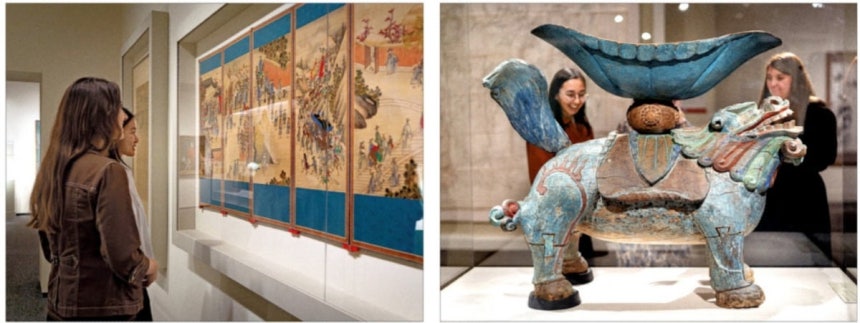 미국 워싱턴DC 국립아시아예술박물관에서 열리고 있는 '한국의 보물: 모으고,아끼고,나누다'에서 외국인 관람객들이 '평생도'를 관람하고 있다(왼쪽).오른쪽 사진은 유물 전시 전경./국립아시아예술박물관 제공