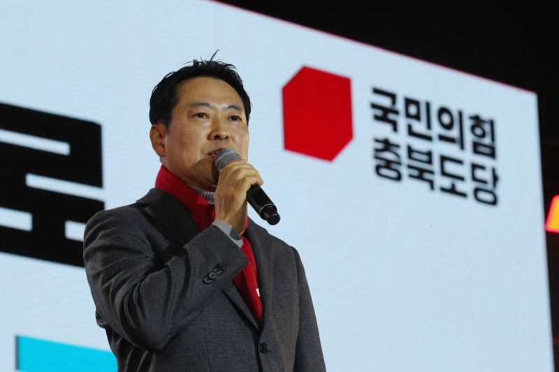 <b>장동혁</b> "계엄 결과 <b>책임</b>져야…이제 변해야 할 시점"