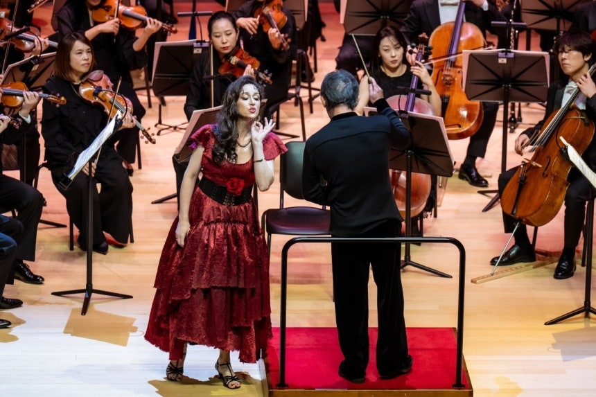 카르멘 역 메조소프라노 미셸 로지에와 지휘자 정명훈 / 사진 제공.클래식 부산.