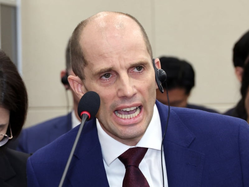 "그만합시다"…의원 말 끊고 불쾌감 드러낸 쿠팡 임시 대표